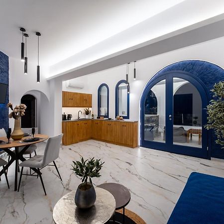 Amera Suites Fira  Bagian luar foto