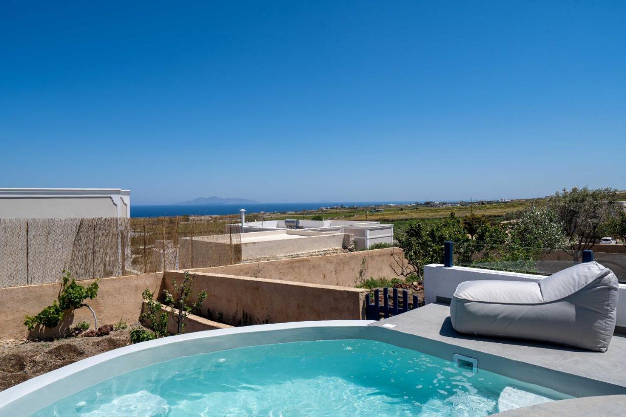 Amera Suites Fira  Bagian luar foto