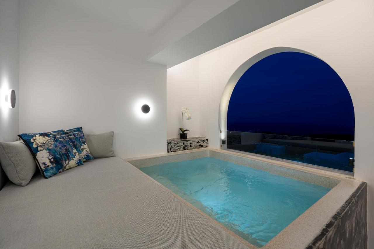 Amera Suites Fira  Bagian luar foto