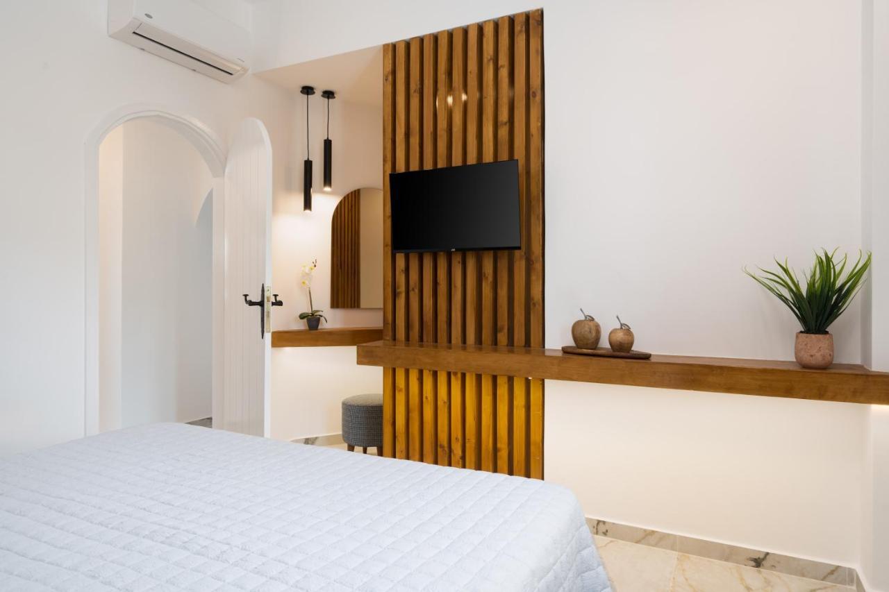 Amera Suites Fira  Bagian luar foto