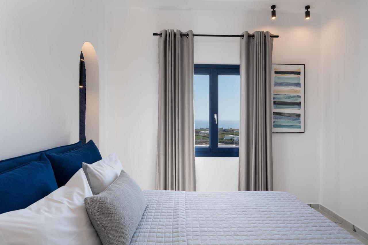 Amera Suites Fira  Bagian luar foto