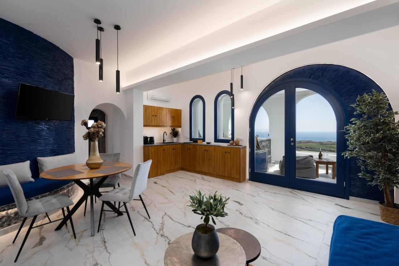 Amera Suites Fira  Bagian luar foto