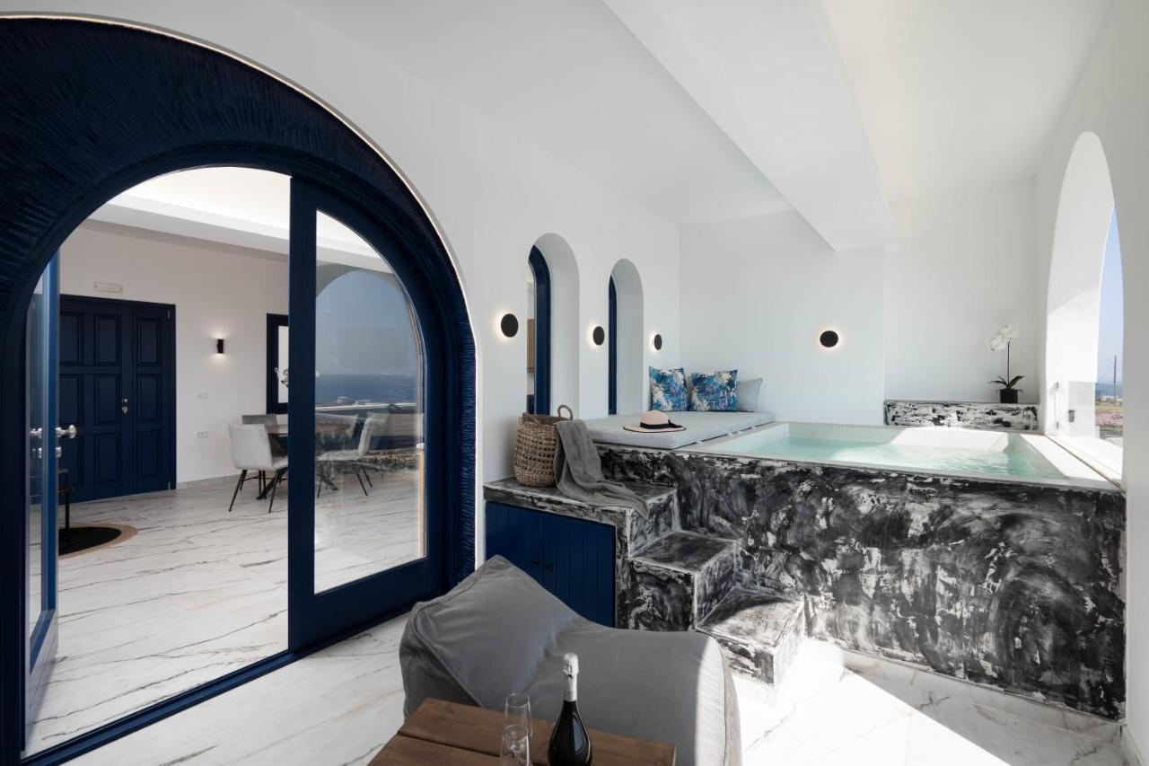 Amera Suites Fira  Bagian luar foto