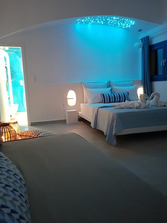 Amera Suites Fira  Bagian luar foto