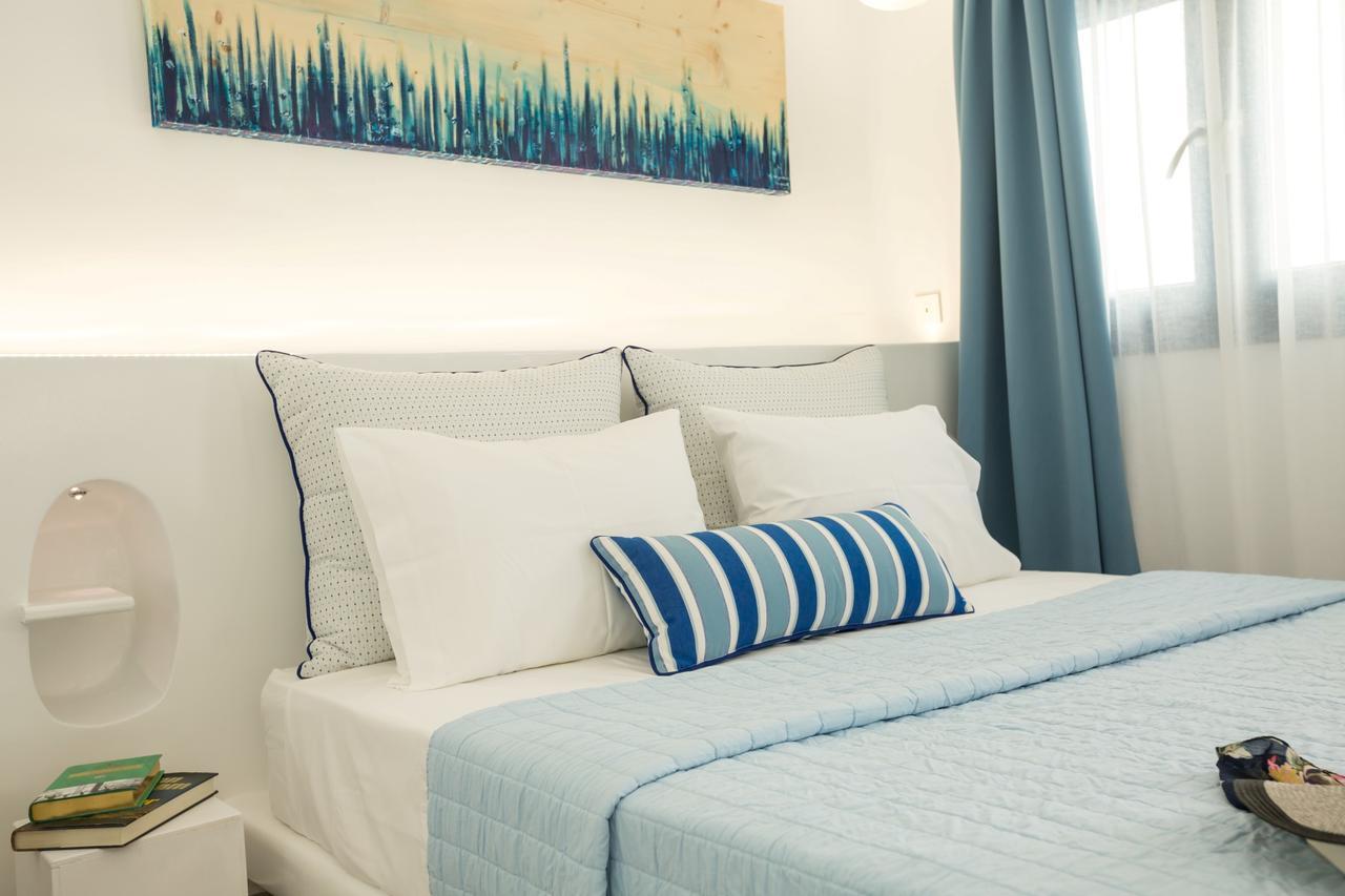 Amera Suites Fira  Bagian luar foto